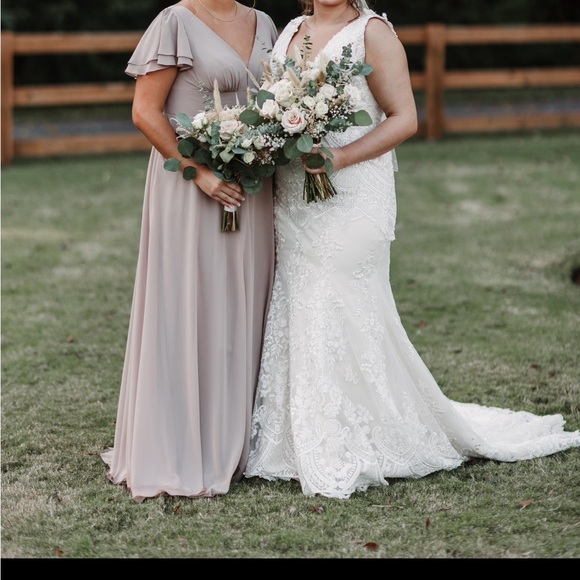 AZAZIE ASHIKA - Picture 1 of 8